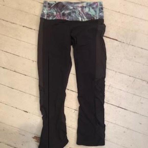 LULULEMON *RARE* var-city crop size 6 - Picture 4 of 7